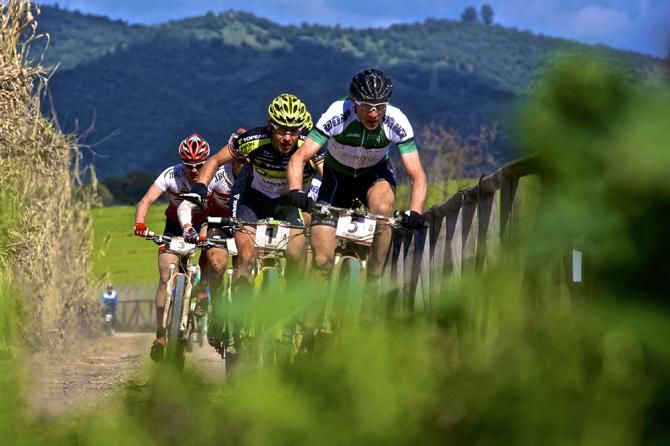 Markus Kaufmann leads Robert Mennen