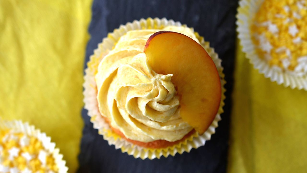 peach cupcakes 