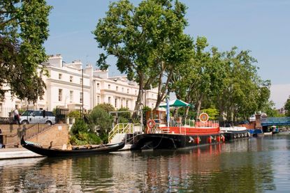 Venetian Gondola Rosanna in London s Little Venice, St Johns Wood Maida Vale London GB UK