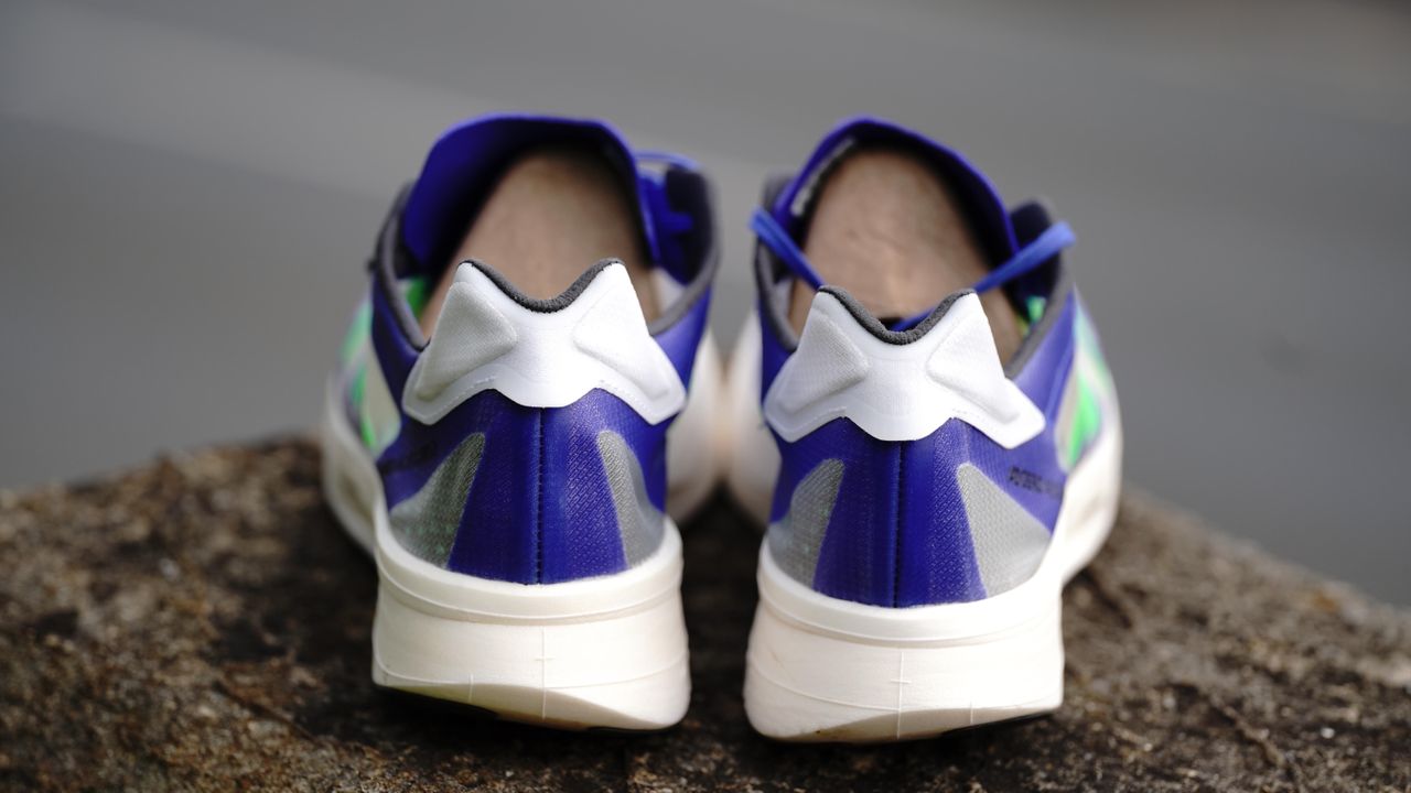 Nike_Air_Zoom_Tempo_NEXT_Percent_vs_Adidas_Adizero_Adios_Pro_2