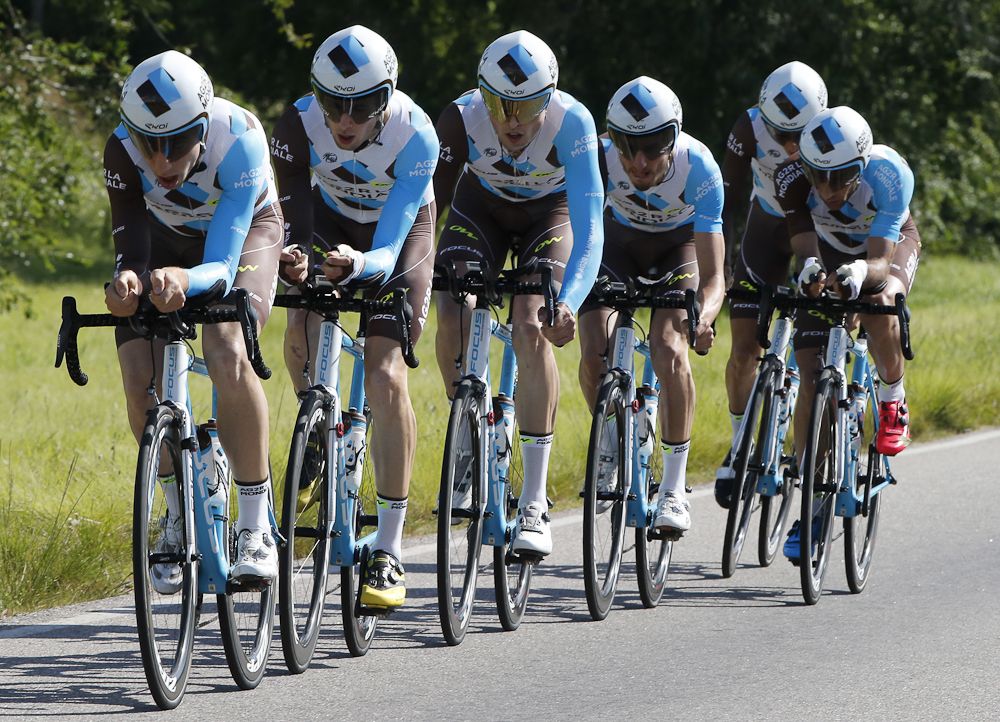 AG2R during stage 1 in San Luis.