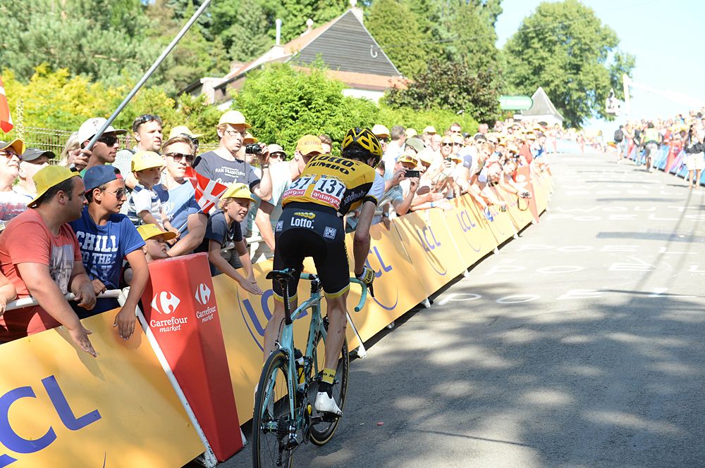 Laurens ten Dam (LottoNl-Jumbo) finished after separating his shoulder