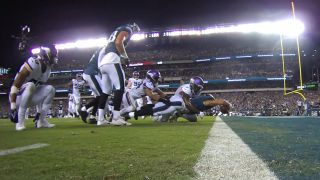 Philadelphia Eagles score a touchdown against Minnesota Vikings
