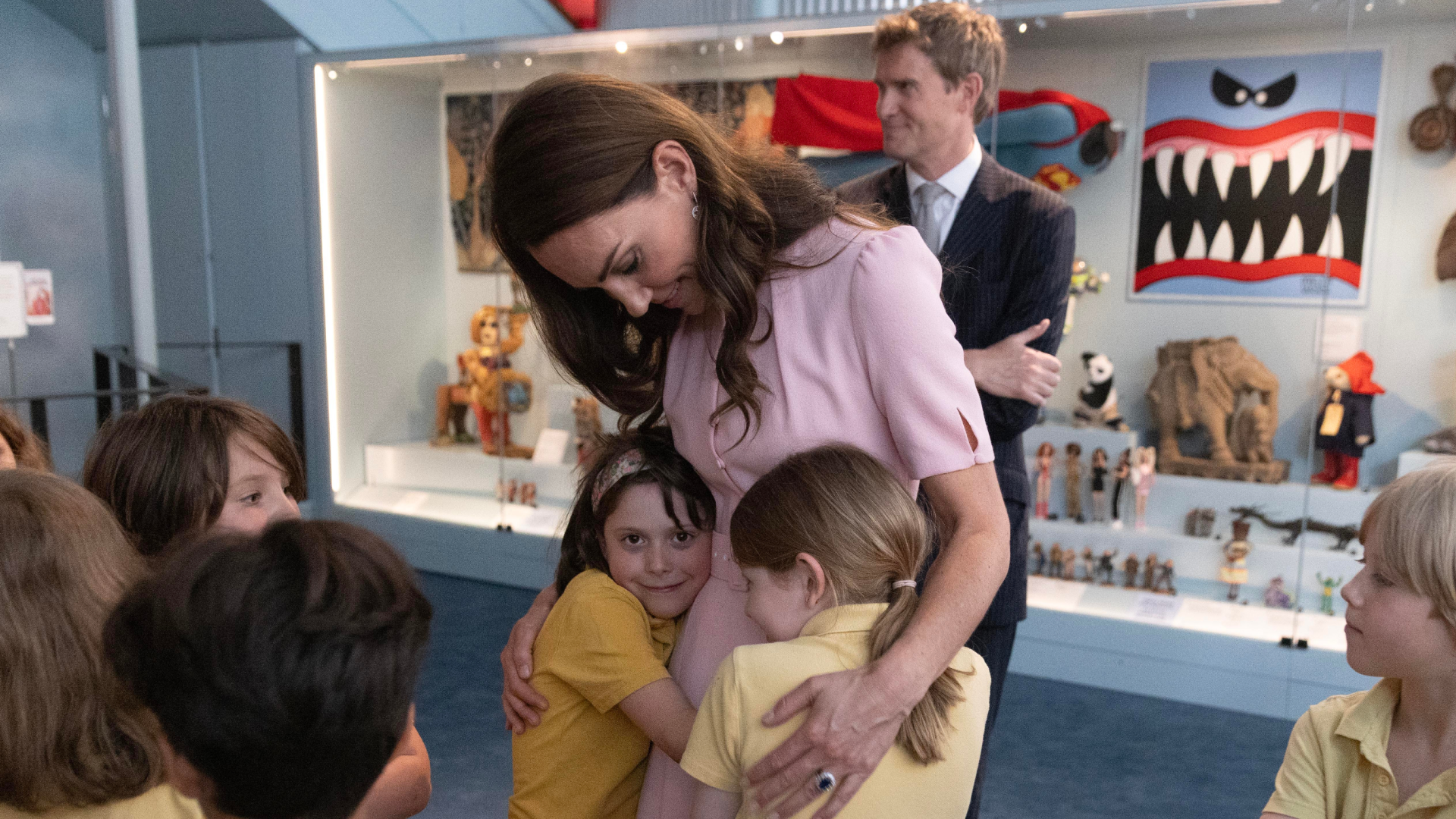 Kate Middleton hugging school kids