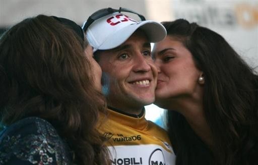 Carlos Sastre (Team CSC) is congratulated.