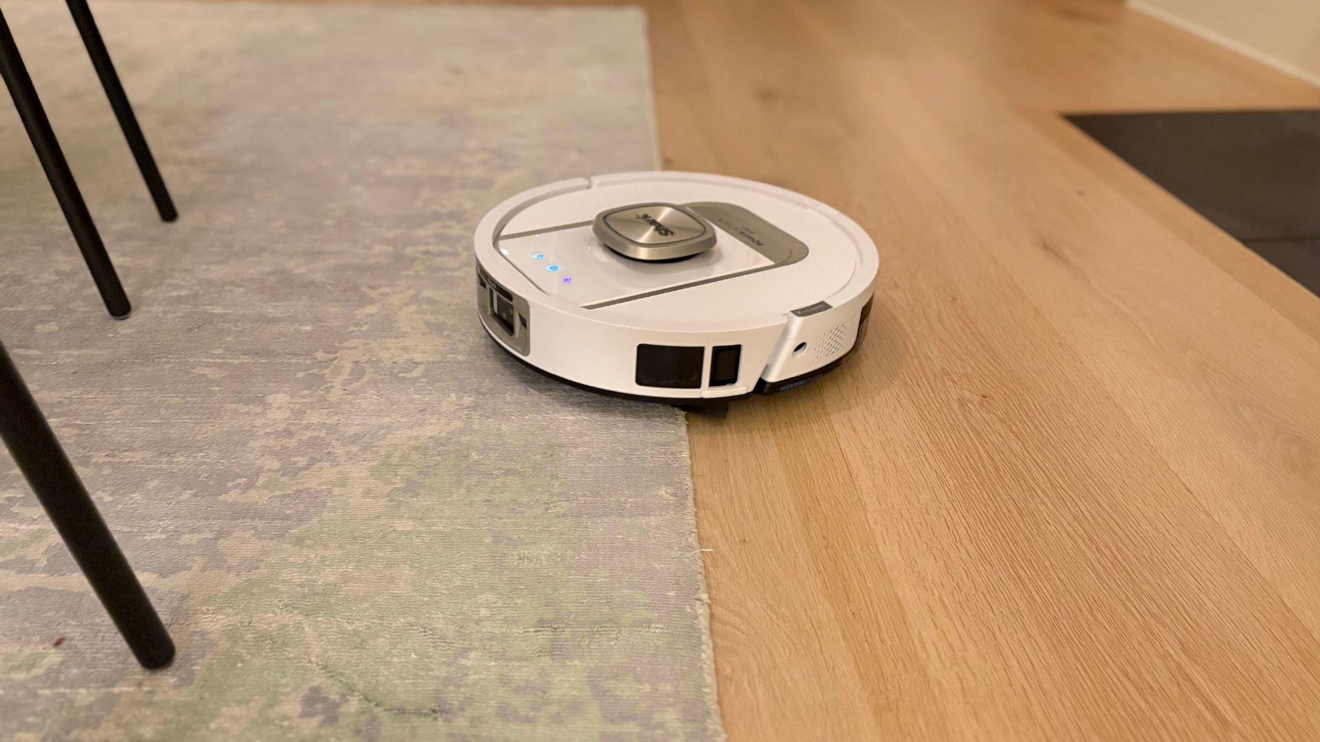 Testing the Shark PowerDetect ThermoCharged Robot Vacuum