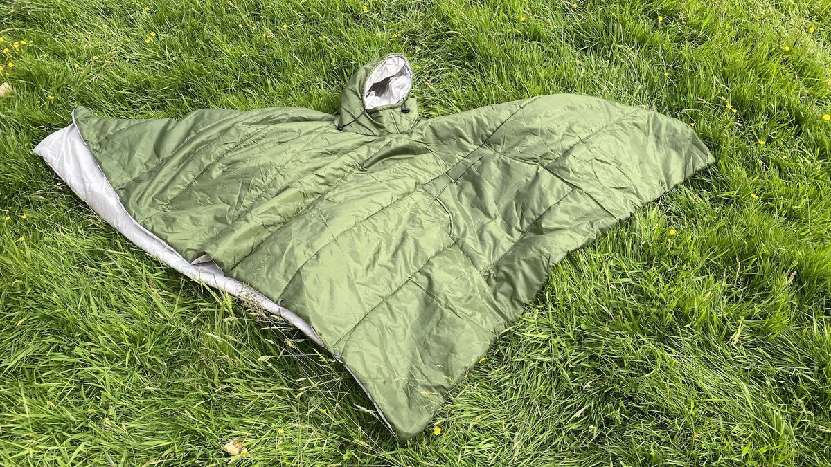 Mountain Warehouse Wearable Blanket review Advnture