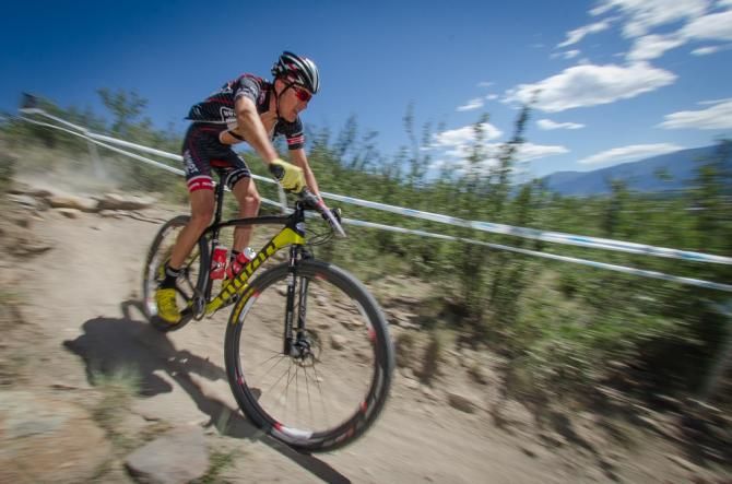 Brady Kappius (Clif Bar) tears down the technical descent during the secondnd lap of the elite men's cross countryrace.