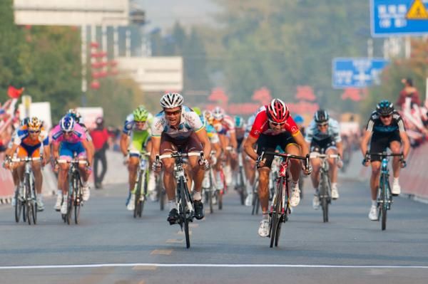 Nicholas Roche (Ag2r) beat compatriot Philip Deignan (RadioShack)
