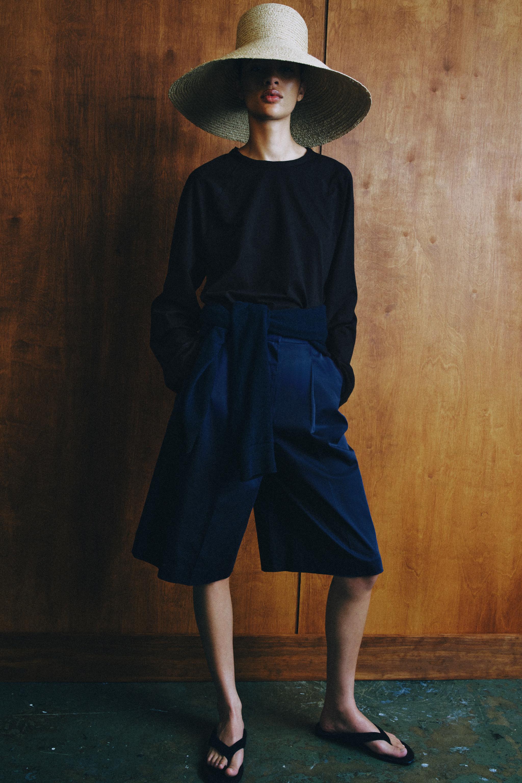 Zw Collection Pleated Bermuda Shorts