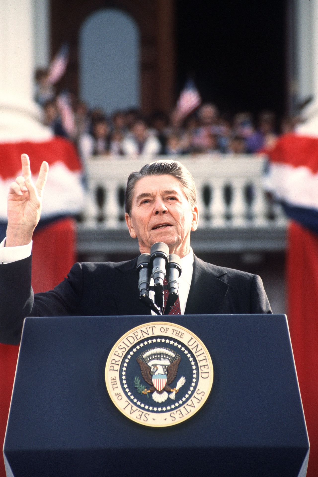 New Hillary ad evokes Ronald Reagan.