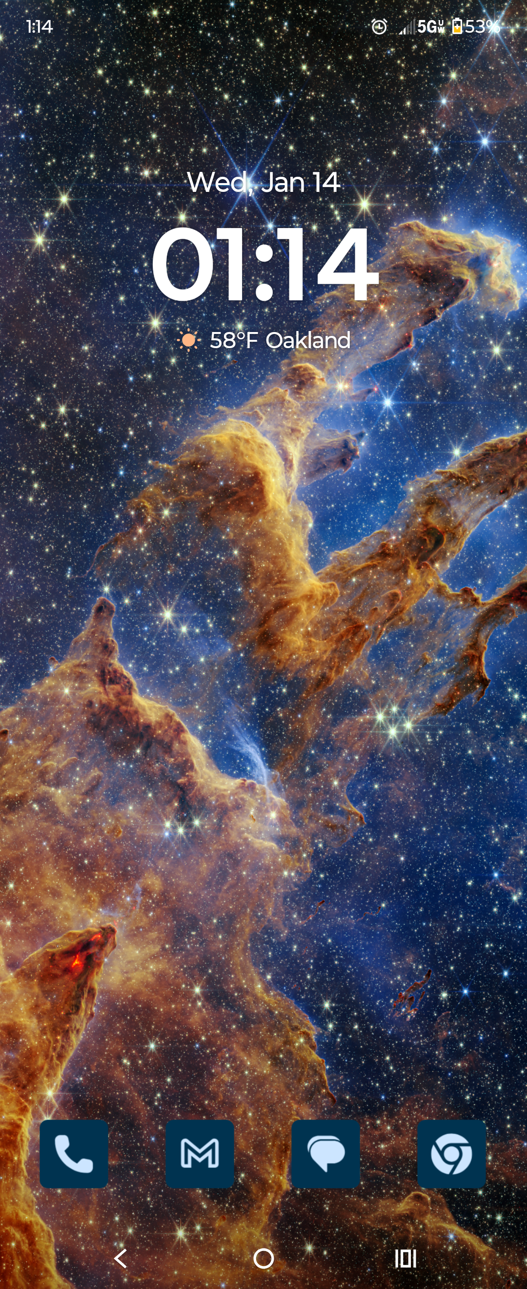 Lockscreens showing Verizon connectivity. Verizon outage 01-14-26