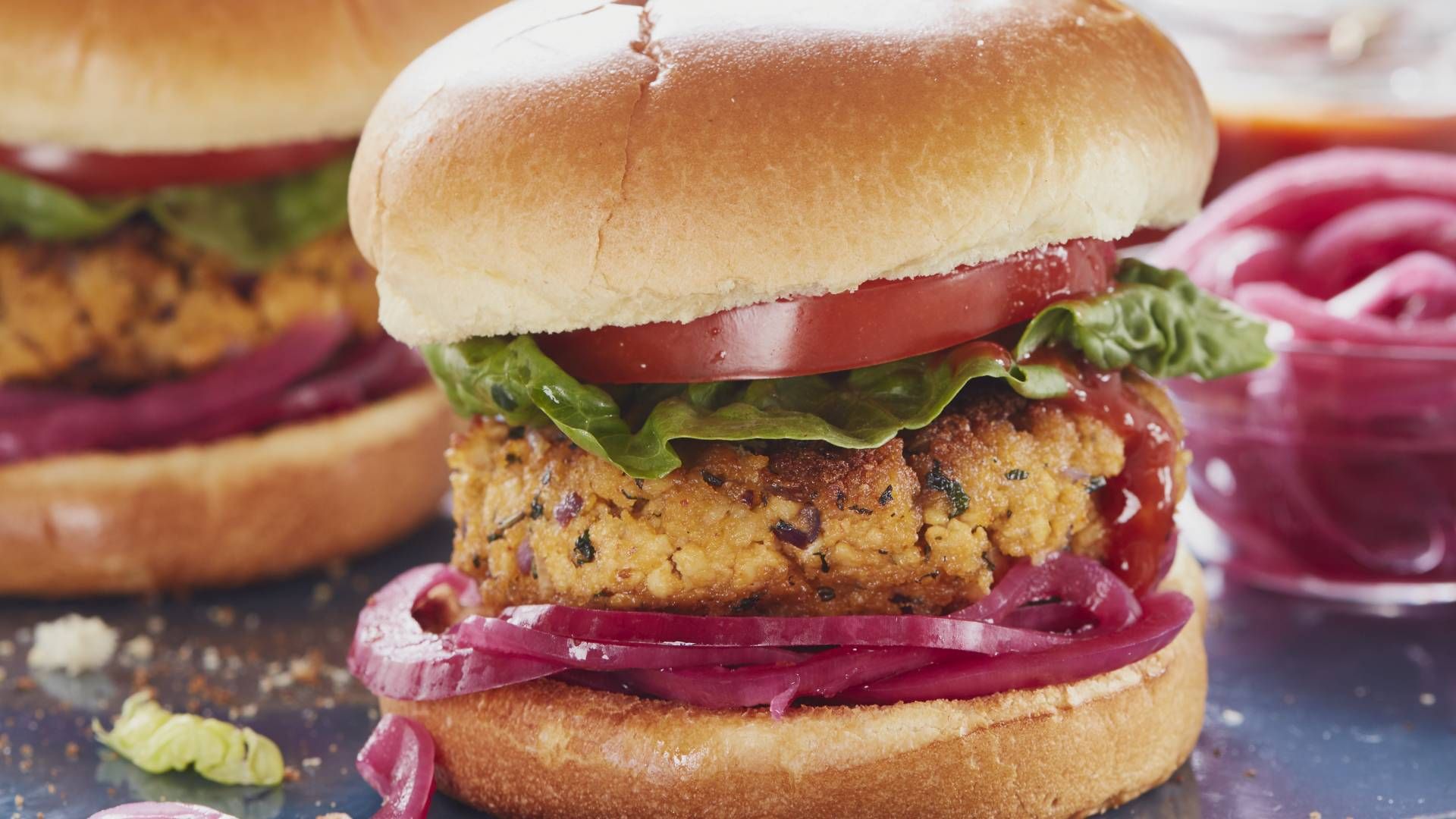 Tofu burgers with Sriracha sauce recipe