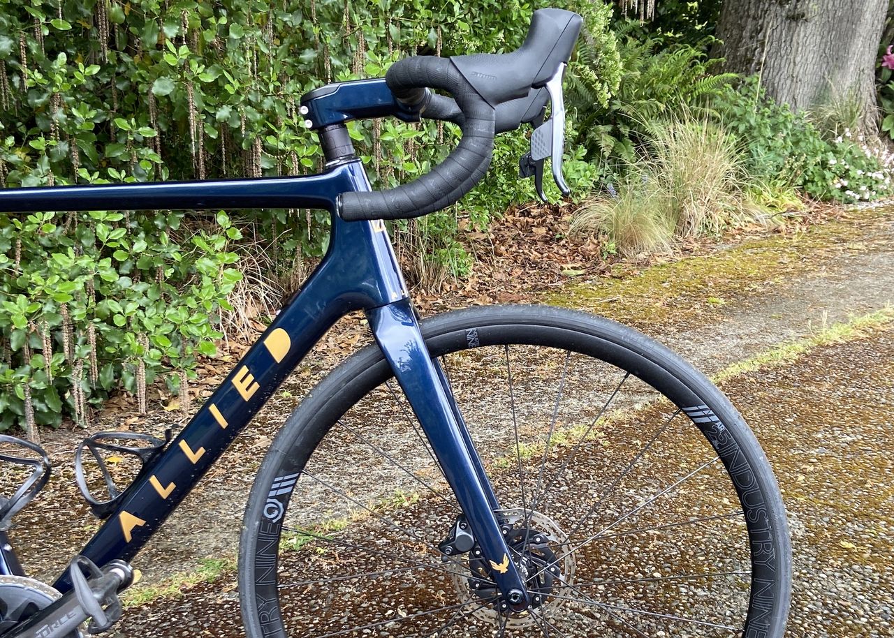 The Allied Echo swaps seamlessly between a pure road steed to a gravel speed demon