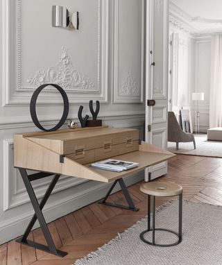 Foldable desk by Antonio Citterio for Maxalto