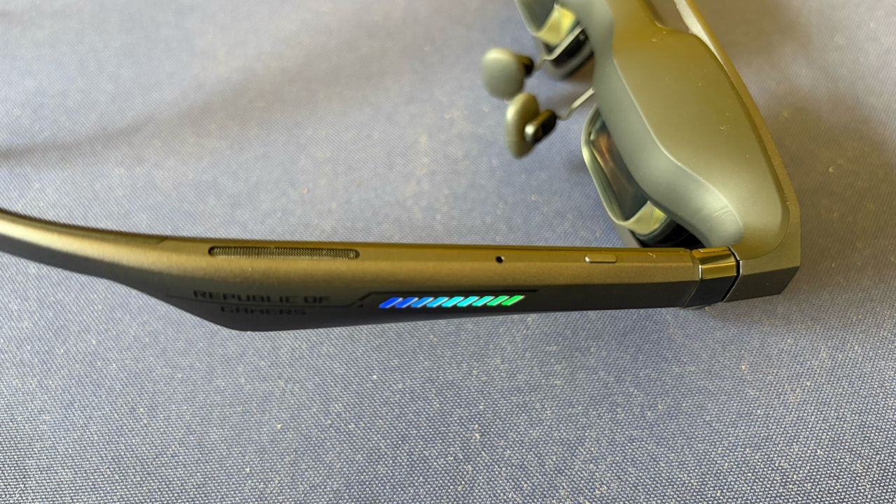 Asus ROG XREAL R1