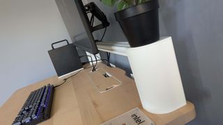 Corsair Platform:4 gaming desk