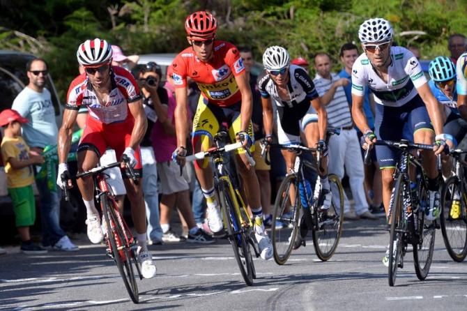 Joaquim Rodr&iacute;guez (Katusha) attacks with Alejandro Valverde (Movistar) and Alberto Contador (Tinkoff-Saxo) with Warren Barguil (Giant-Shimano) in chase