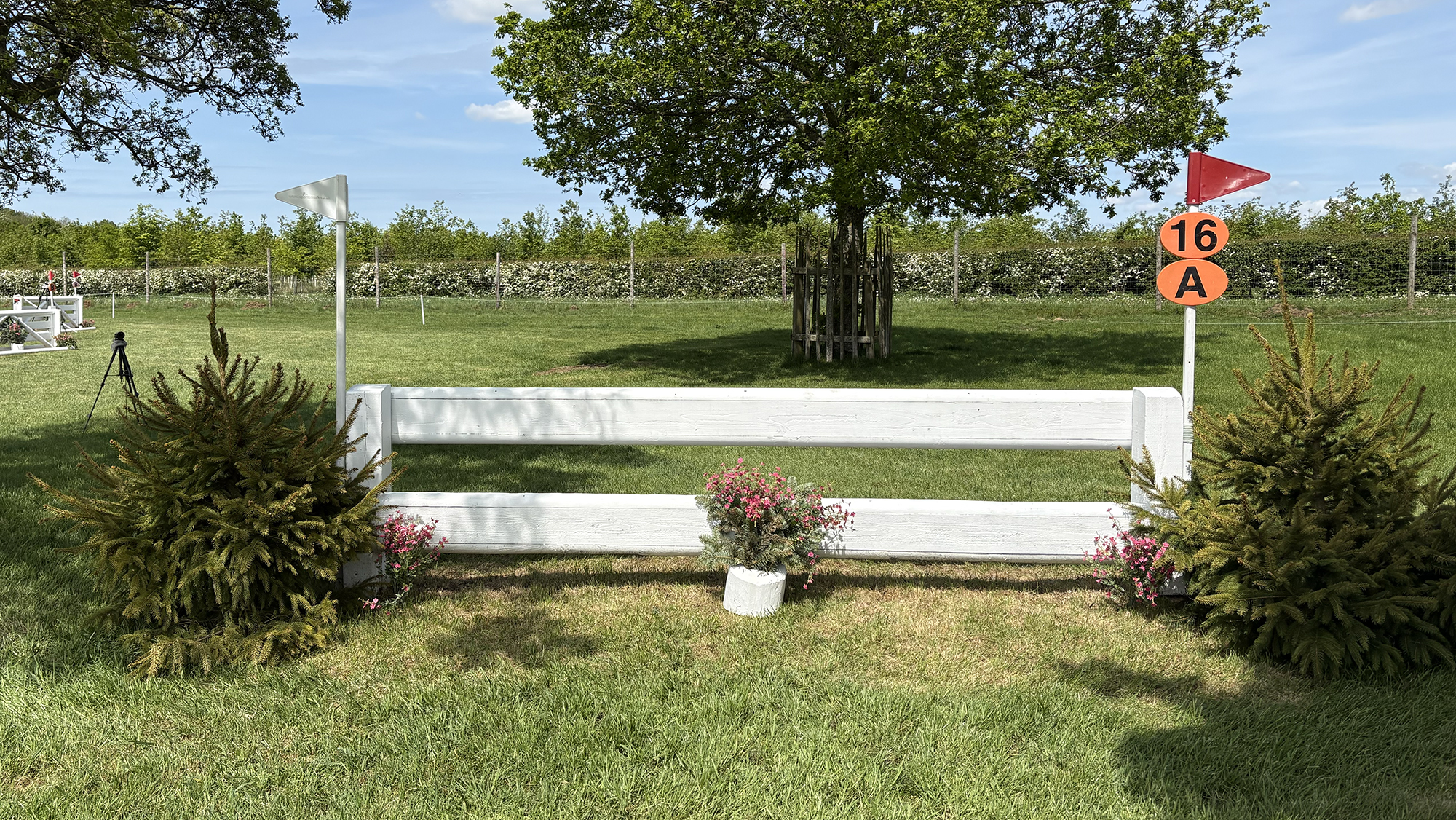 BE90 Badminton grassroots course 2026 fence 16a