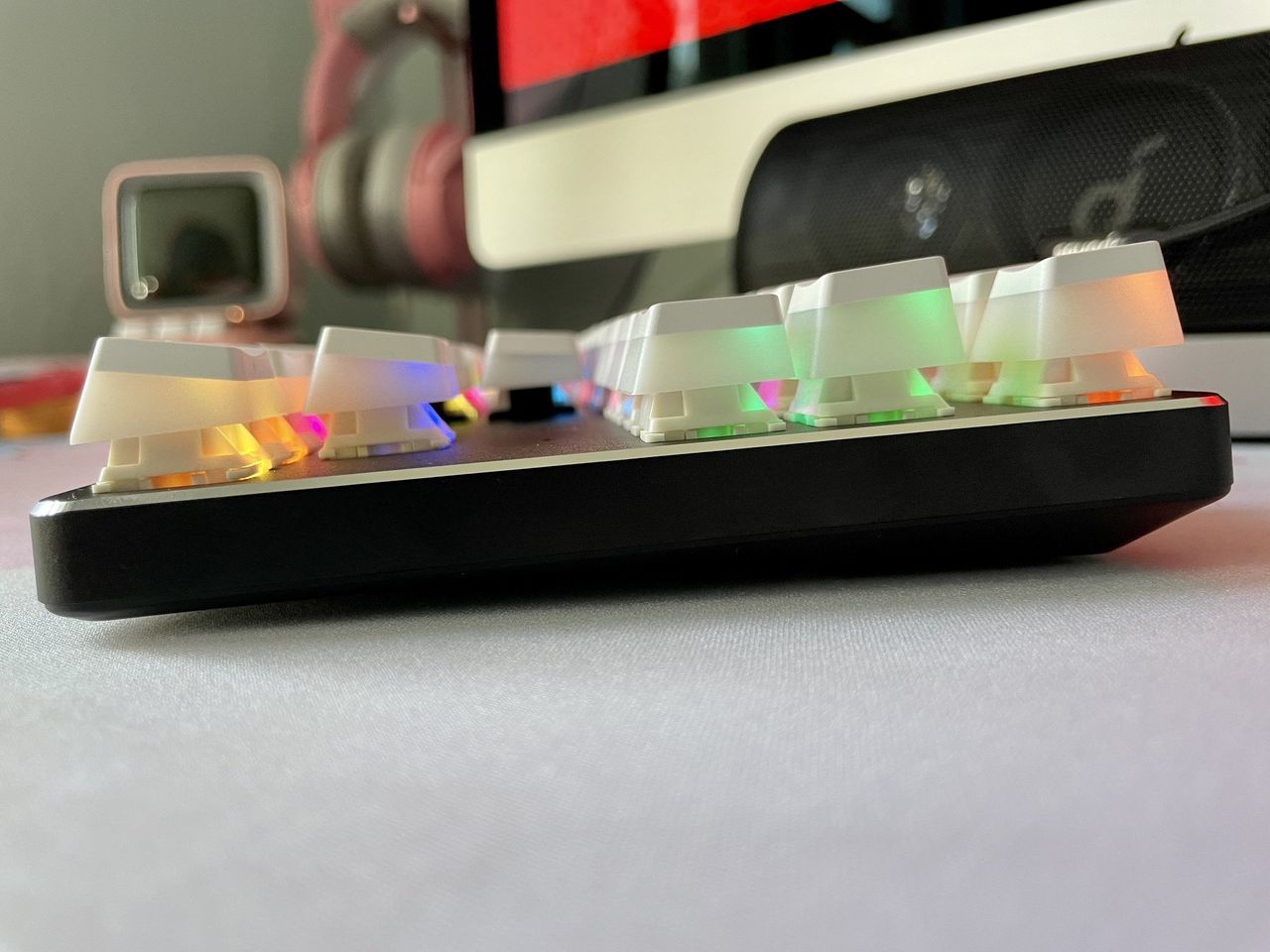 Glorious Gmmk Tkl Aura Keycaps Case Side Flat