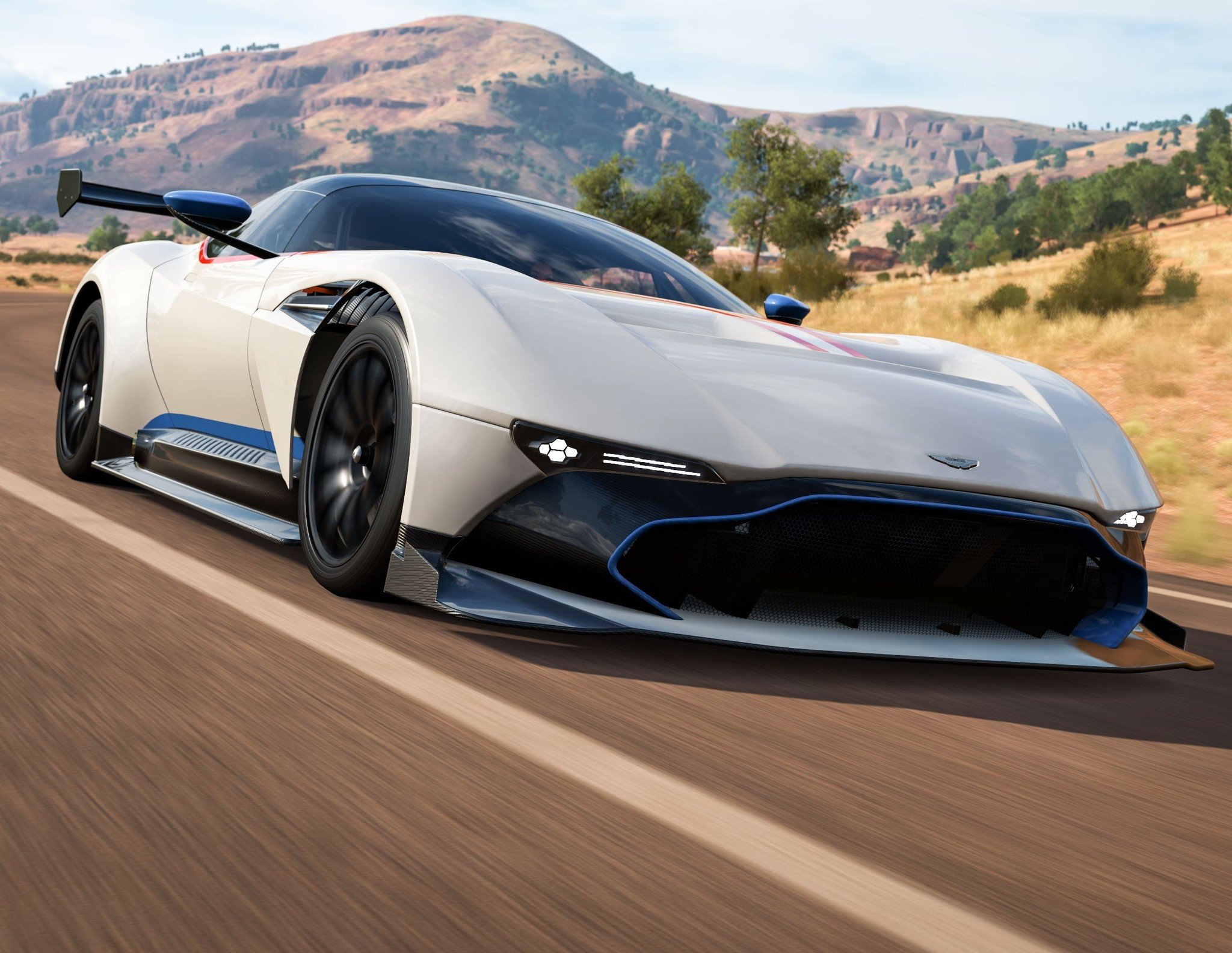 Save up to 30% on Forza Horizon 5 and 67% on Forza Horizon 4