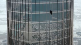 Tom Cruise scaling Burj Khalifa in Mission: Impossible — Ghost Protocol