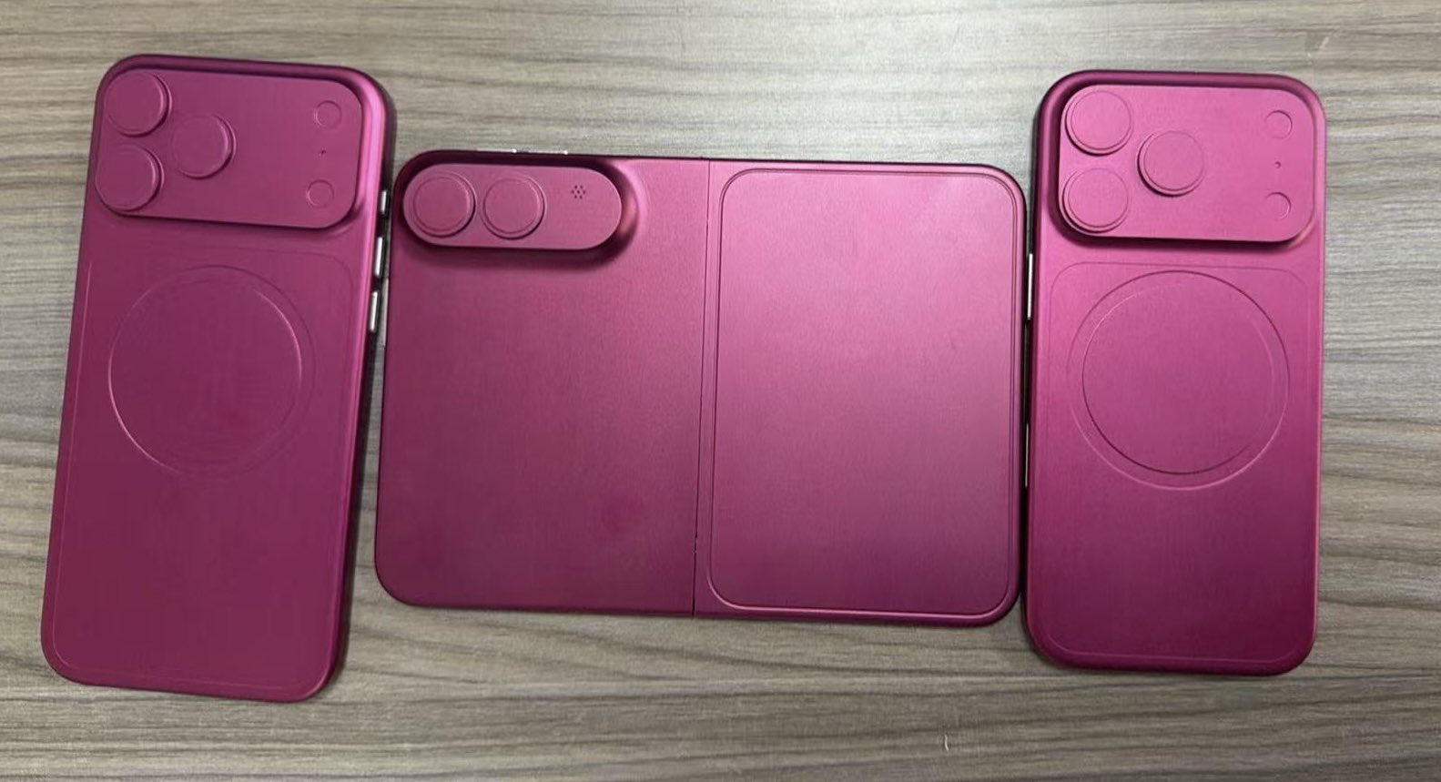 iPhone Fold dummy units