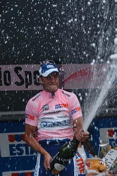Petacchi soars to victory
