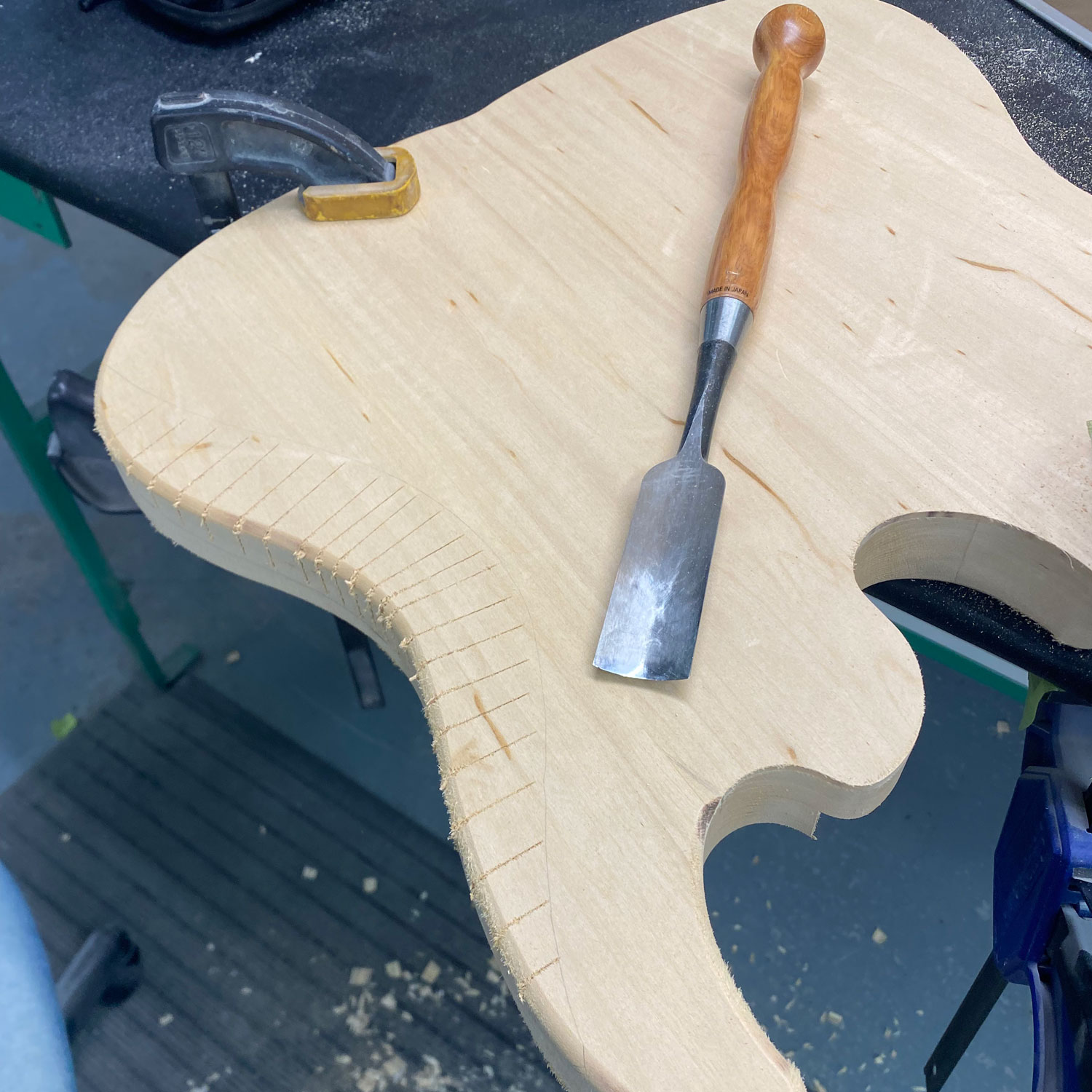 Godin's custom guitar for Angine de Poitrine