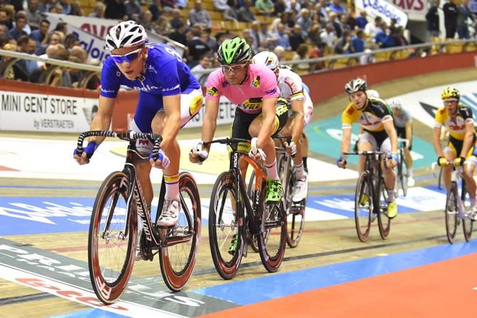 Jasper de Buyst leads the way