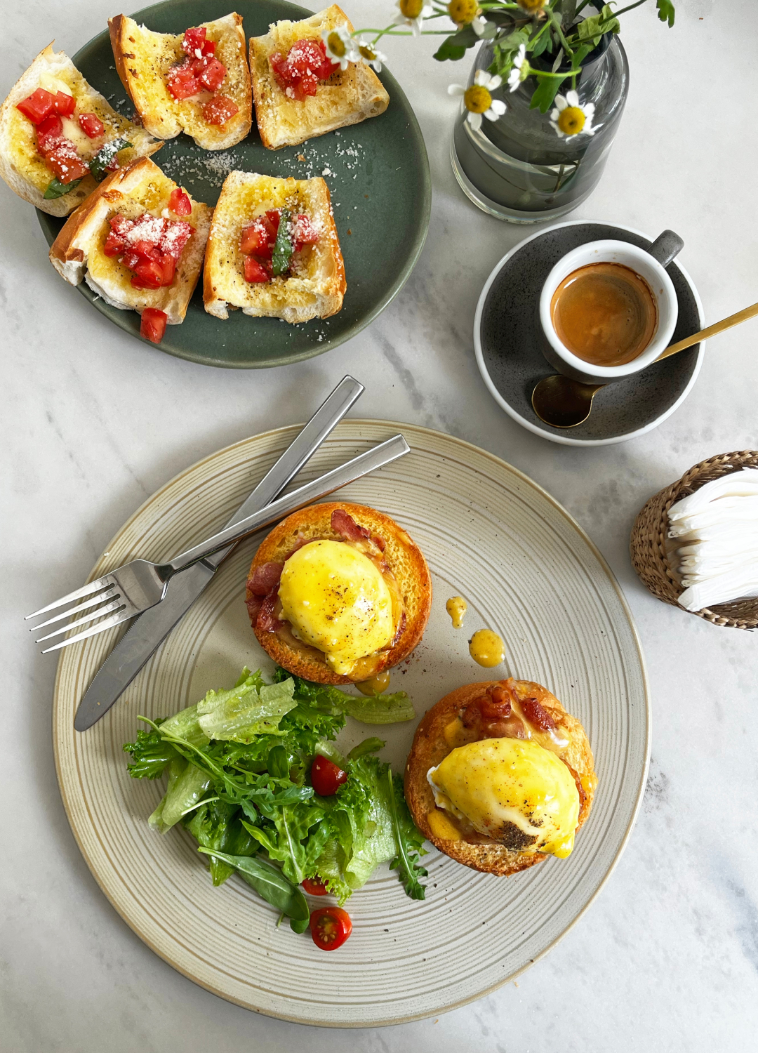 Eggs Benedict
