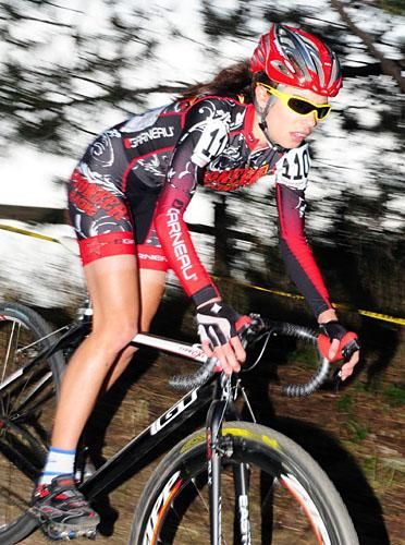 Anna Young (Pioneer Racing) near the leaders.