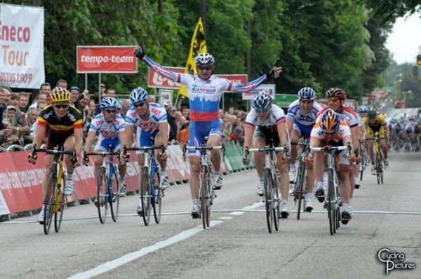 Russian Serguei Ivanov (Team Katusha) beats the Belgians in their home tour.
