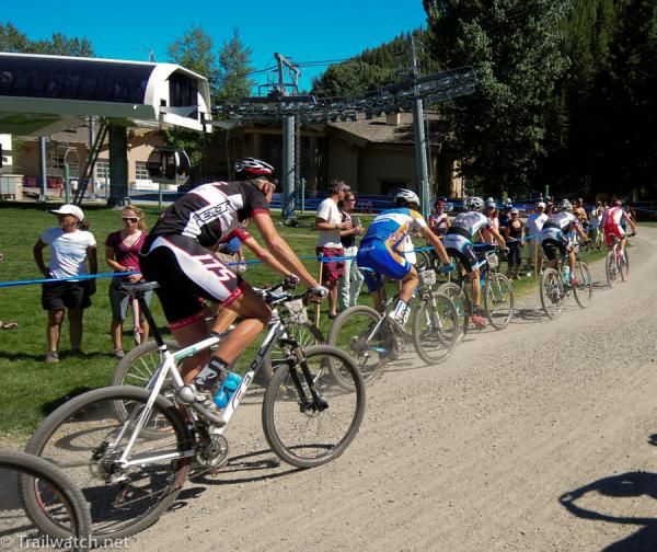 Todd Wells (Specialized) leads out the Elite Men
