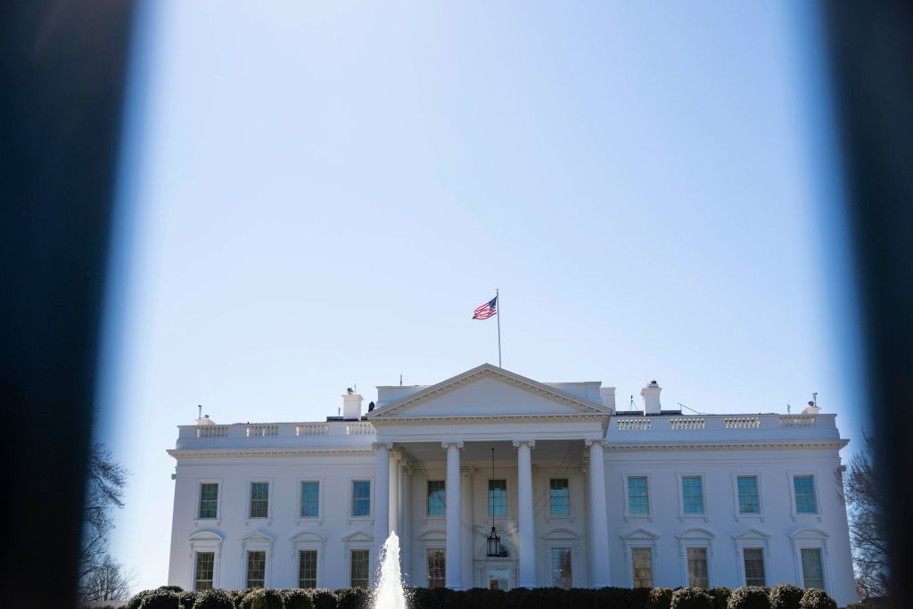 White House exterior.