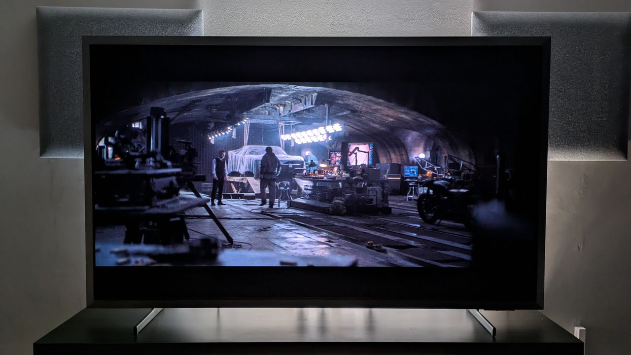 Samsung S99H with a shot fo Bruce and Alfred in the Batcave from The Batman. This demonstrates the S99H's powerful contrast