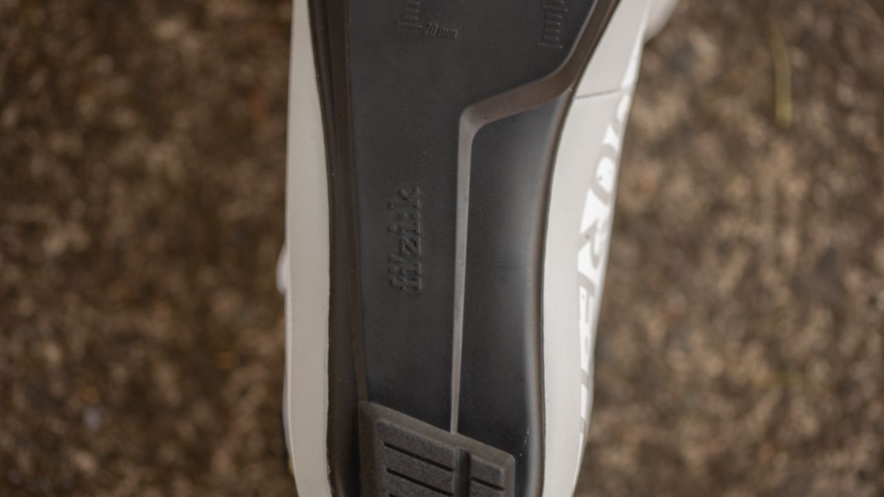 Fizik Artica GTX Tempo reinforcement through mid-foot