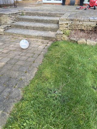 path and lawn edging with the Bosch UniversaleGrassCut strimmer