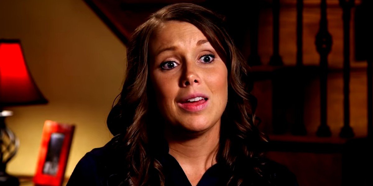How Josh Duggar's Wife Anna Is Reportedly Handling His Child Pornograp...