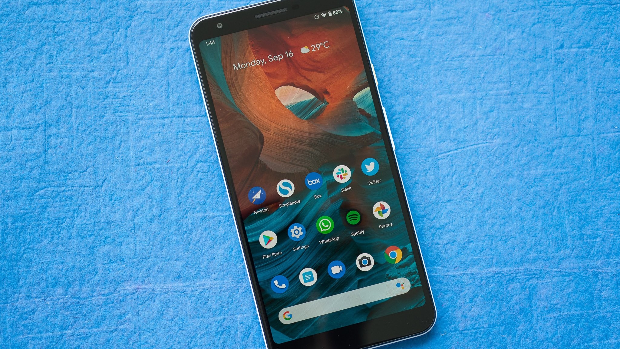 Google Pixel 3a XL hero image cropped