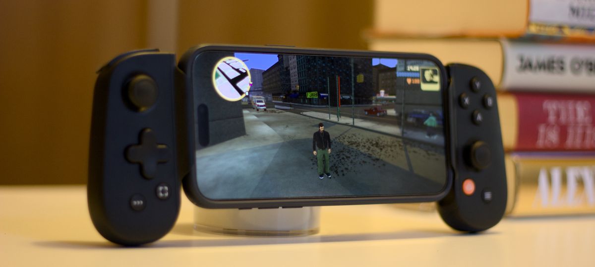 Backbone One PlayStation Edition Controller Review: iPhone Gaming