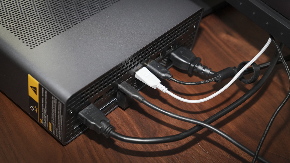 Minisforum MS-S1 Max