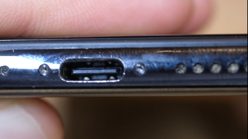 iPhone USB-C port