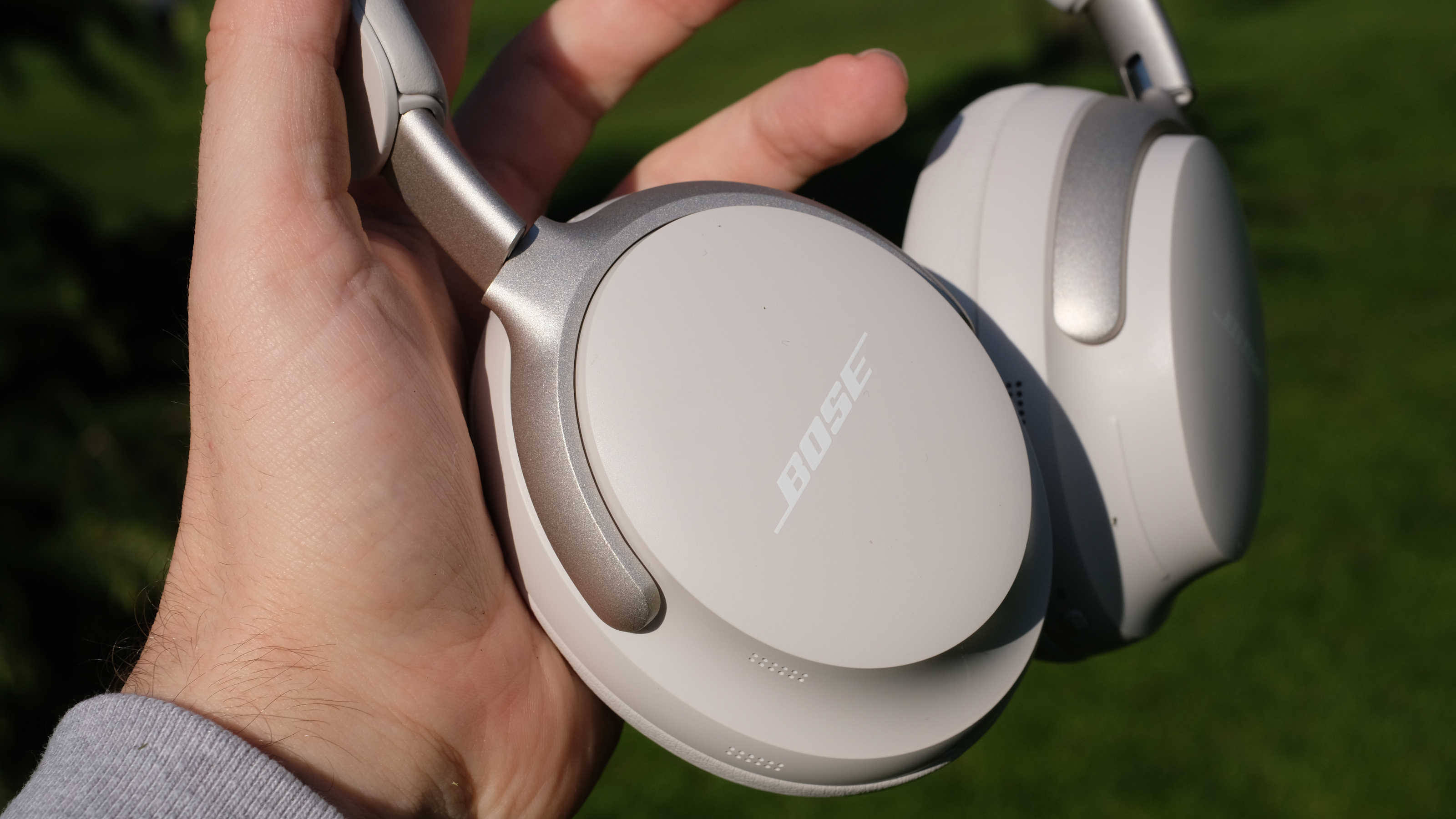 Photograph of Bose QuietComfort Ultra Headphones in white