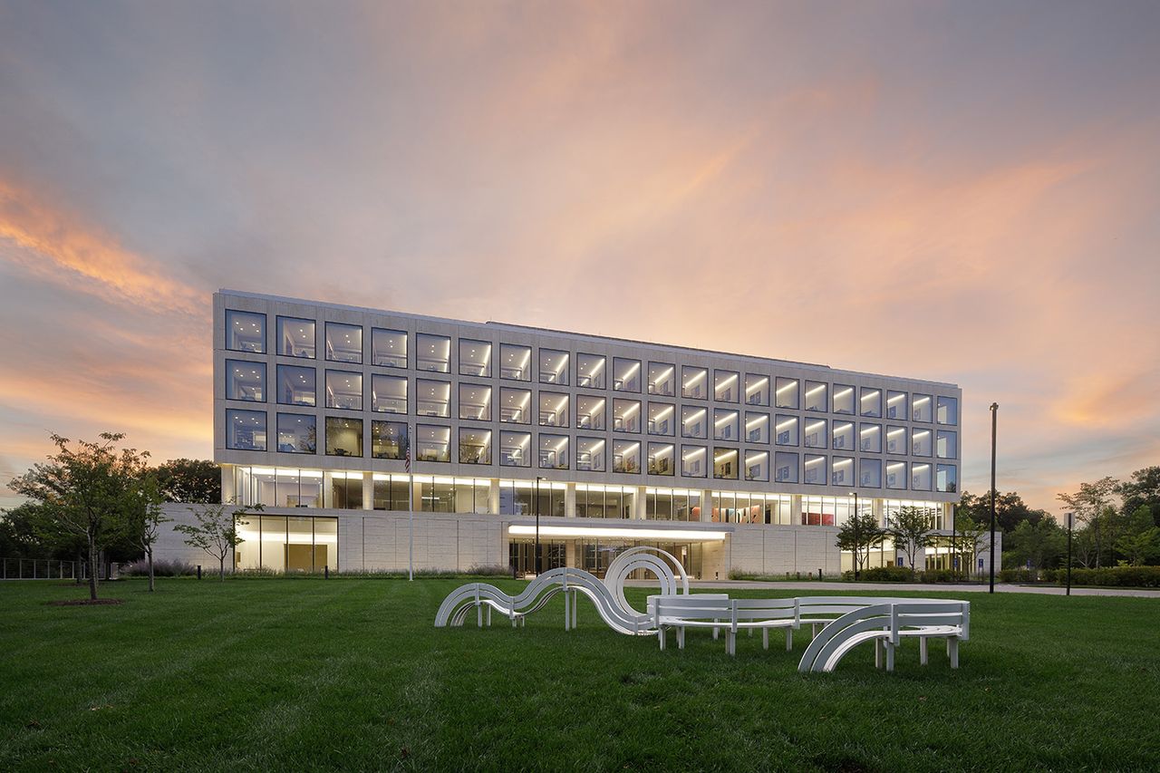 debra lehman smith building with jeppe hein artwork