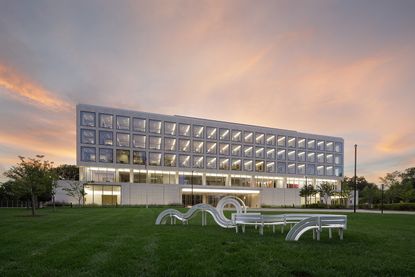 debra lehman smith building with jeppe hein artwork