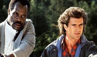 Lethal Weapon Danny Glover Mel Gibson talking things down