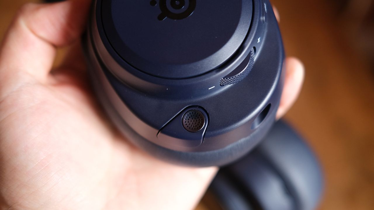 SteelSeries Arctis Nova Pro Omni