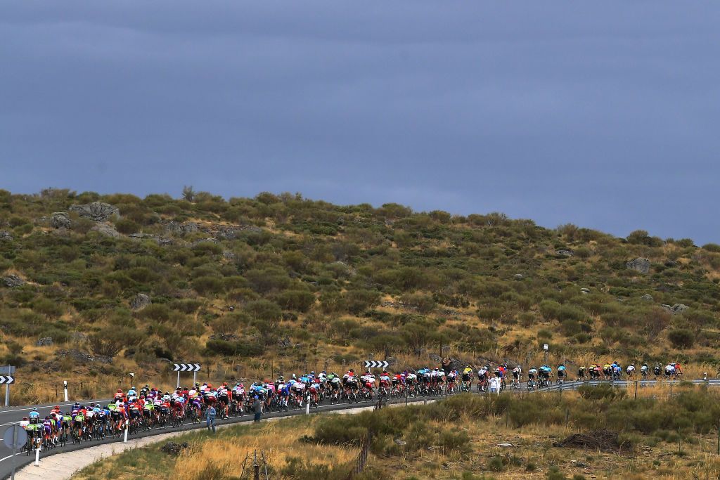 The peloton on the rolling roads of Castilla-La Mancha