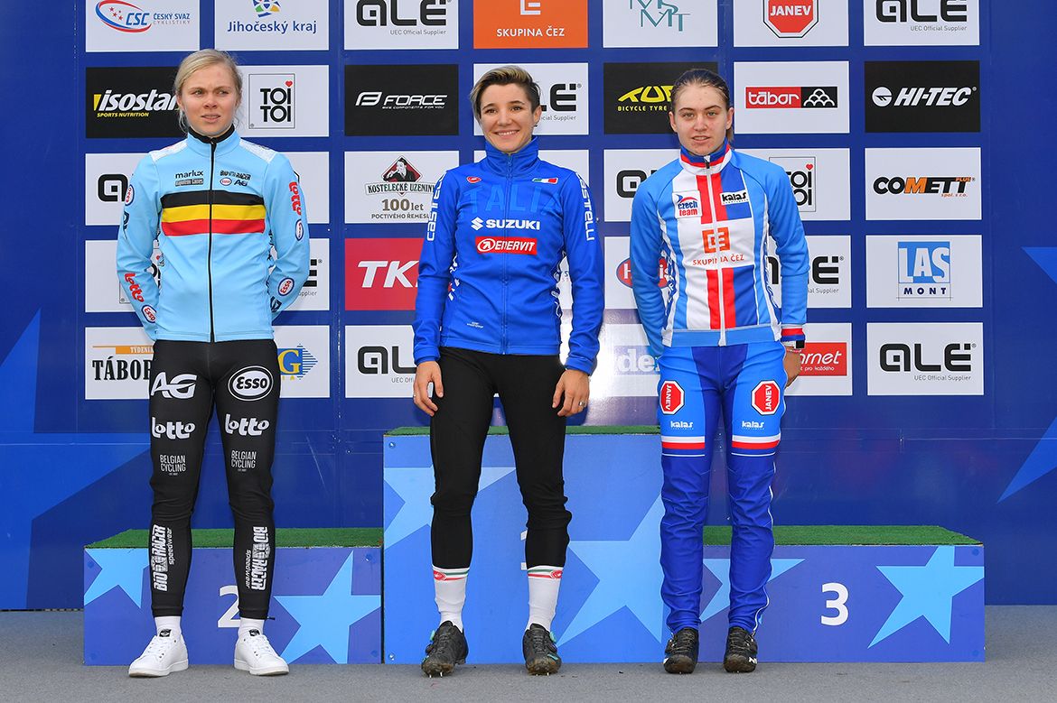 Chiara Teocchi (Italy) beat Laura Verdonschot (Belgium) and Nikola Noskov&aacute; (Czech Republic) in the under-23 race.